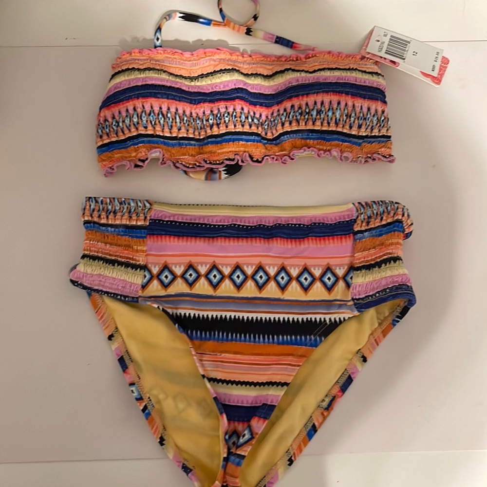 Bathing Suit - Picture 2 of 3